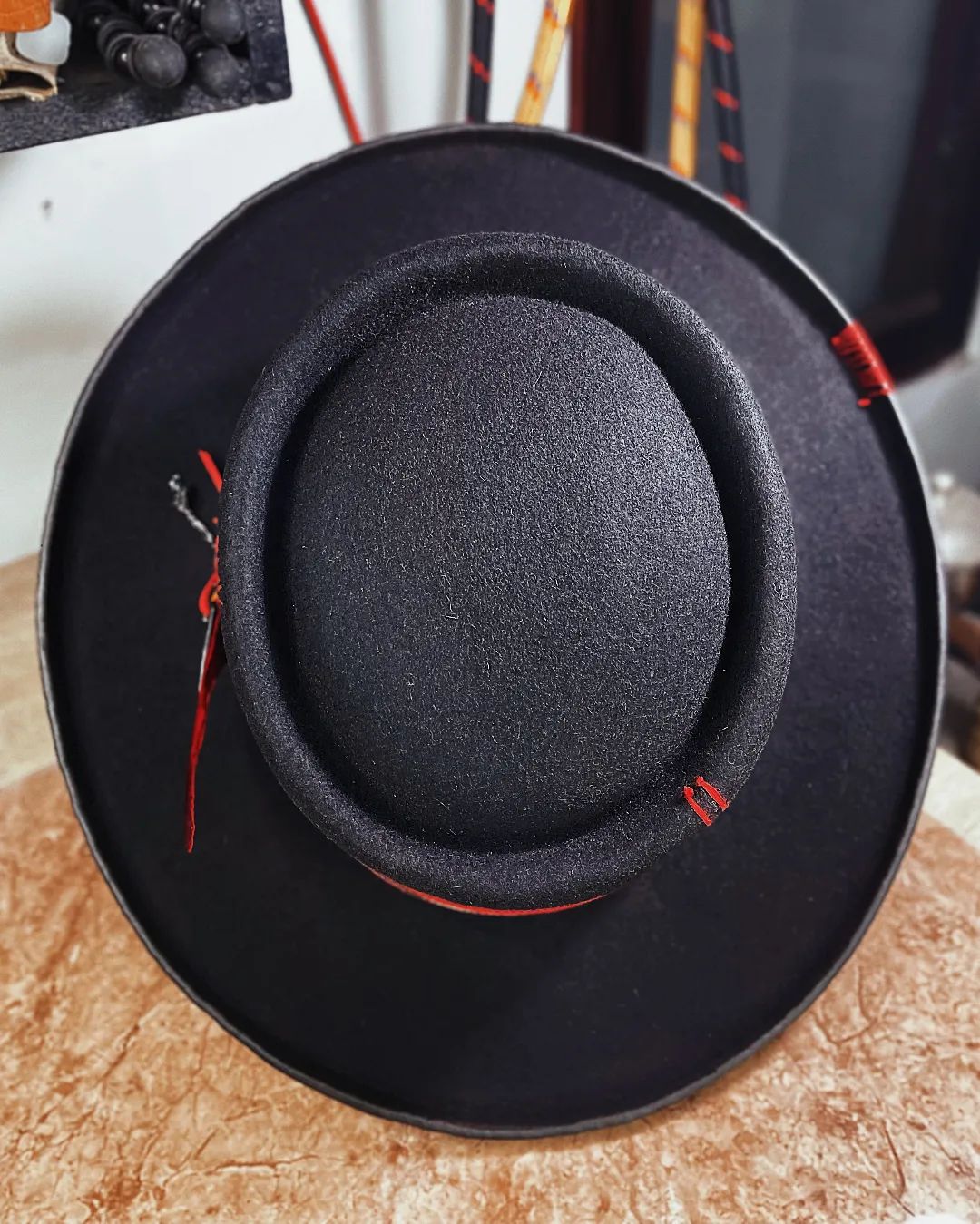 WIDE BRIM PORKPIE HAT